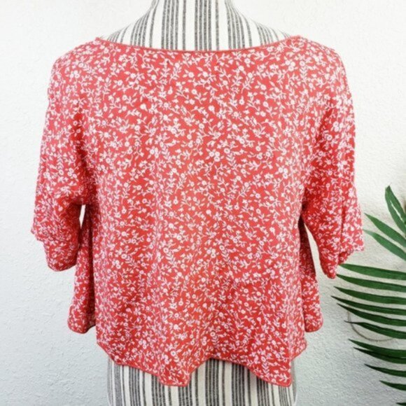 Revolve OTIS & MACLAIN Cropped Floral Top Blouse Oversized size XS Microfloral - Picture 5 of 11